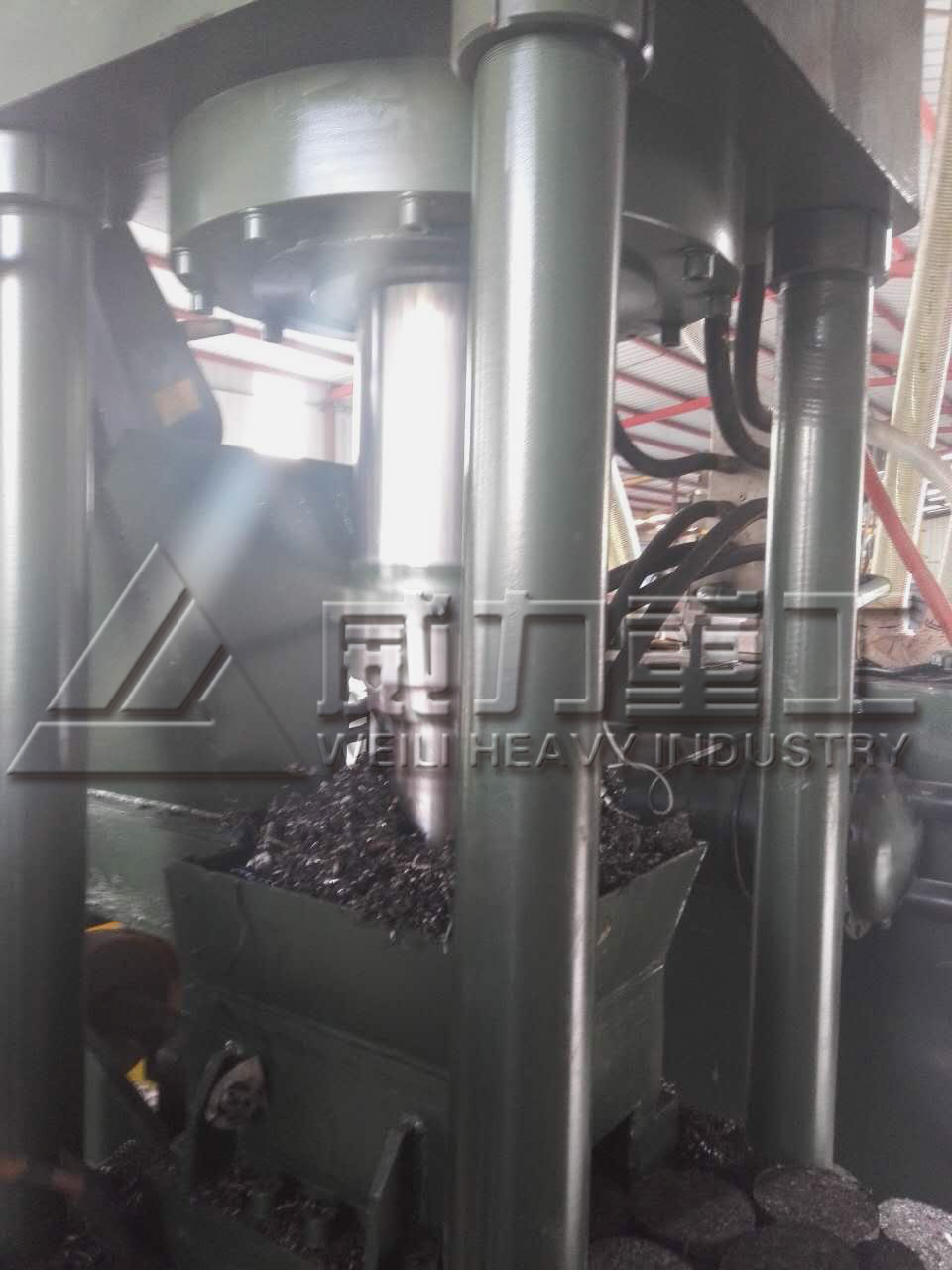 壓制現(xiàn)場圖