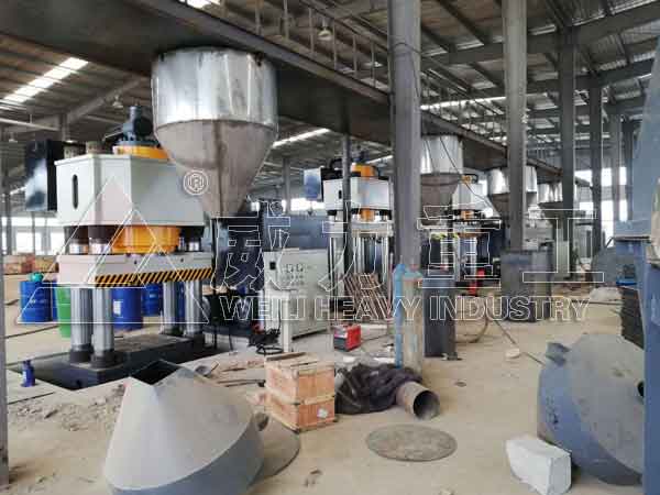 1500噸鎂碳磚成型液壓機(jī)