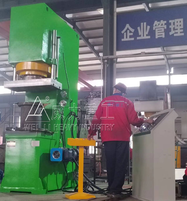 315噸單柱液壓機(jī)(新能源汽車配件生產(chǎn)用)