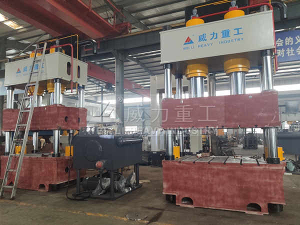 500噸U型復(fù)合樹脂排水溝模壓液壓機