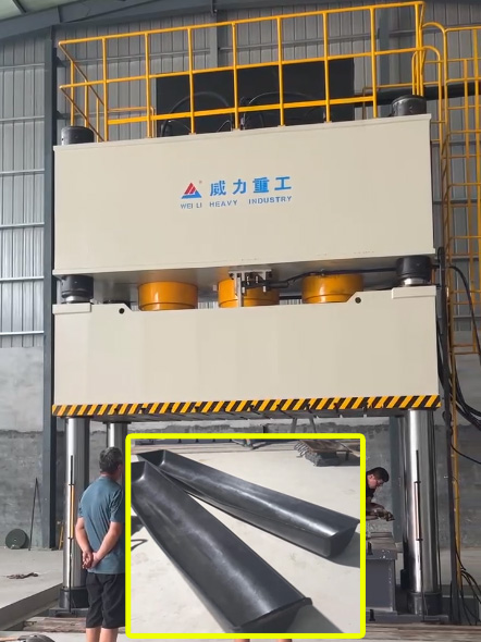 1500噸玻璃鋼制品模壓液壓機(jī)(豬食槽、排水溝)